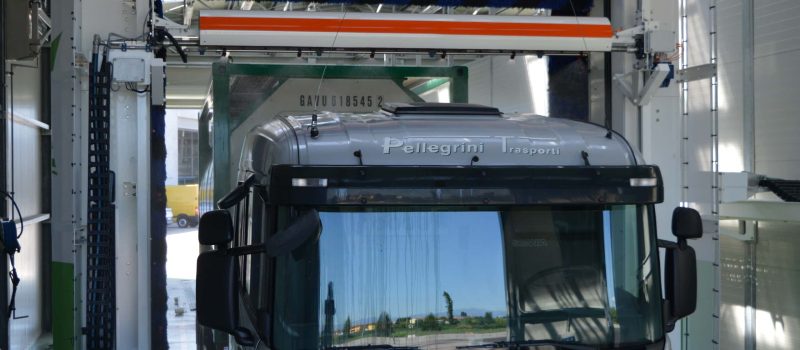 Lavaggio Esterno Mezzi Pesanti - Pellegrini Trasporti - DSC_0763_web