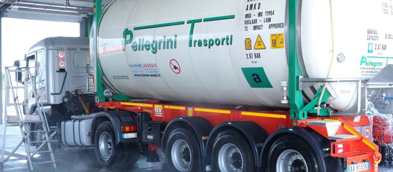 Lavaggio Interno Cisterne - Pellegrini Trasporti - DSCF2343_web