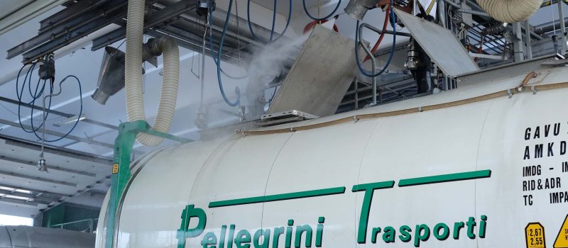 Lavaggio Interno Cisterne - Pellegrini Trasporti - DSCF2390_web