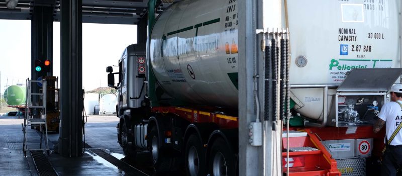 Pressurizzazione Cisterne - Pellegrini Trasporti - DSCF2408_web