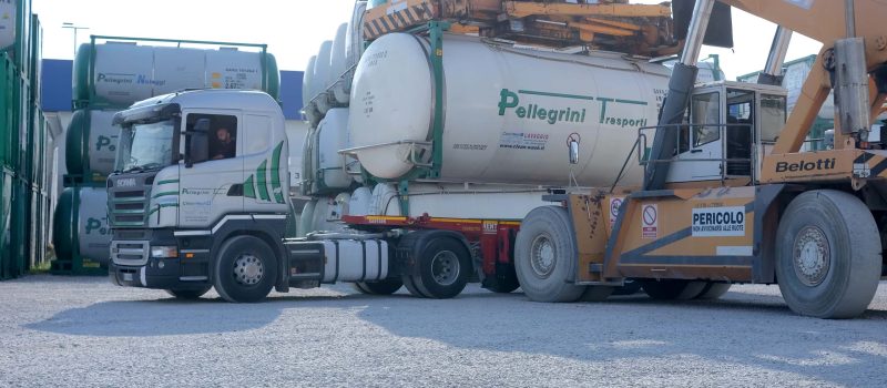 Trazione Tank e Silo - Pellegrini Trasporti - DSCF2174_web